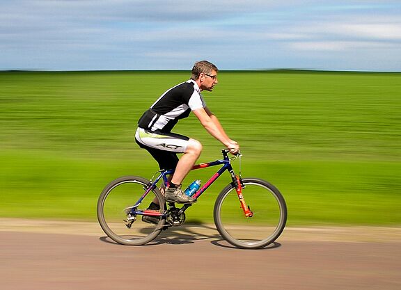 sportlicher Radfahrer